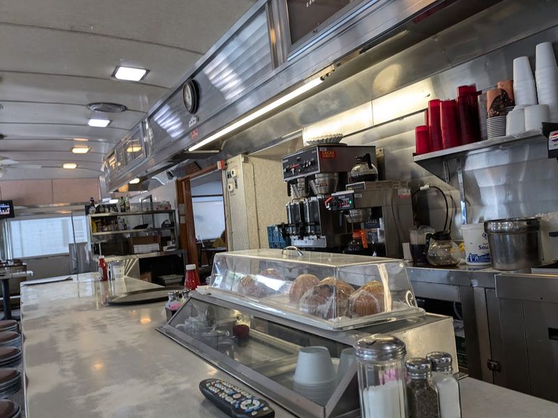 The Counter, the Booths, and the Layout That Says It All