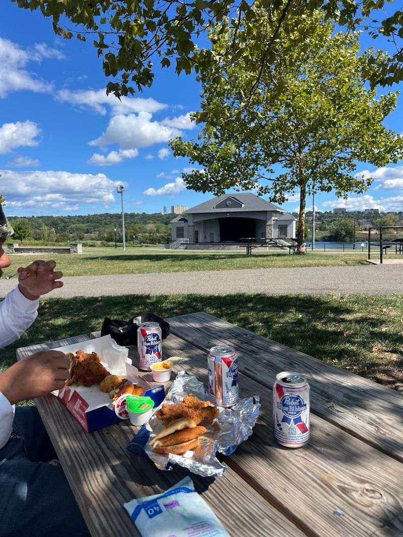 Picnic Spots, Fishing Areas, and Quiet Corners to Claim