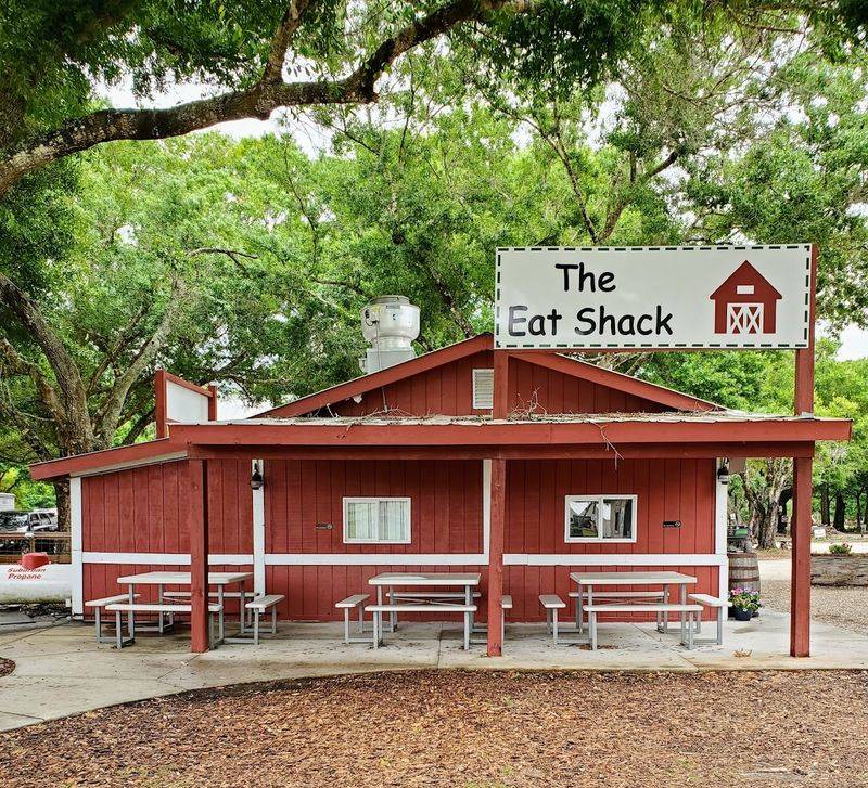 Food Vendors and Farm Store Eats