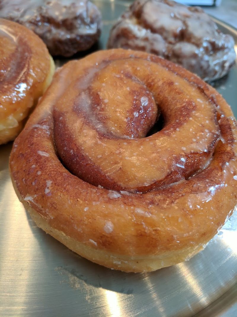 Weekend-Only Cinnamon Rolls: A Bonus Worth Knowing