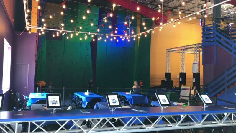 The Cafe and Food Options Inside the Park