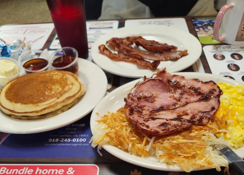 The Breakfast Menu That Keeps People Coming Back