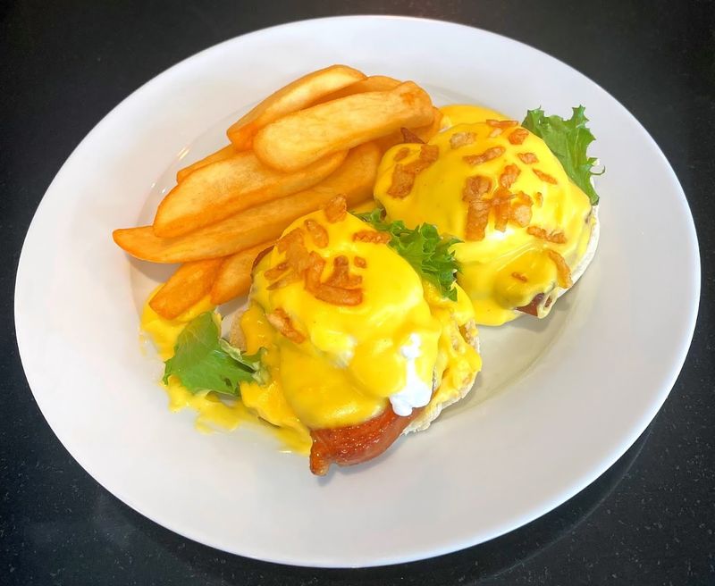 Breakfast Worth Setting an Alarm For