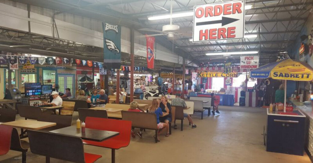 The Best Empanada in Florida Is Hiding Inside This Unassuming Flea Market