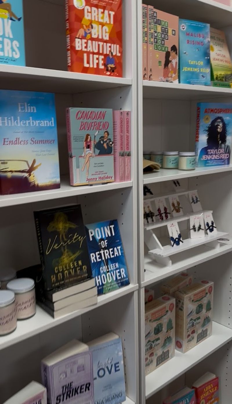 The Cozy Atmosphere and Decor