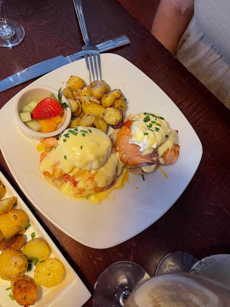 Brunch and Lunch at the Wine Bar