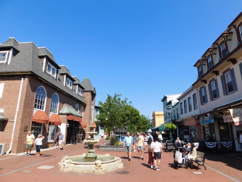 Washington Street Mall and the Heartbeat of the Town
