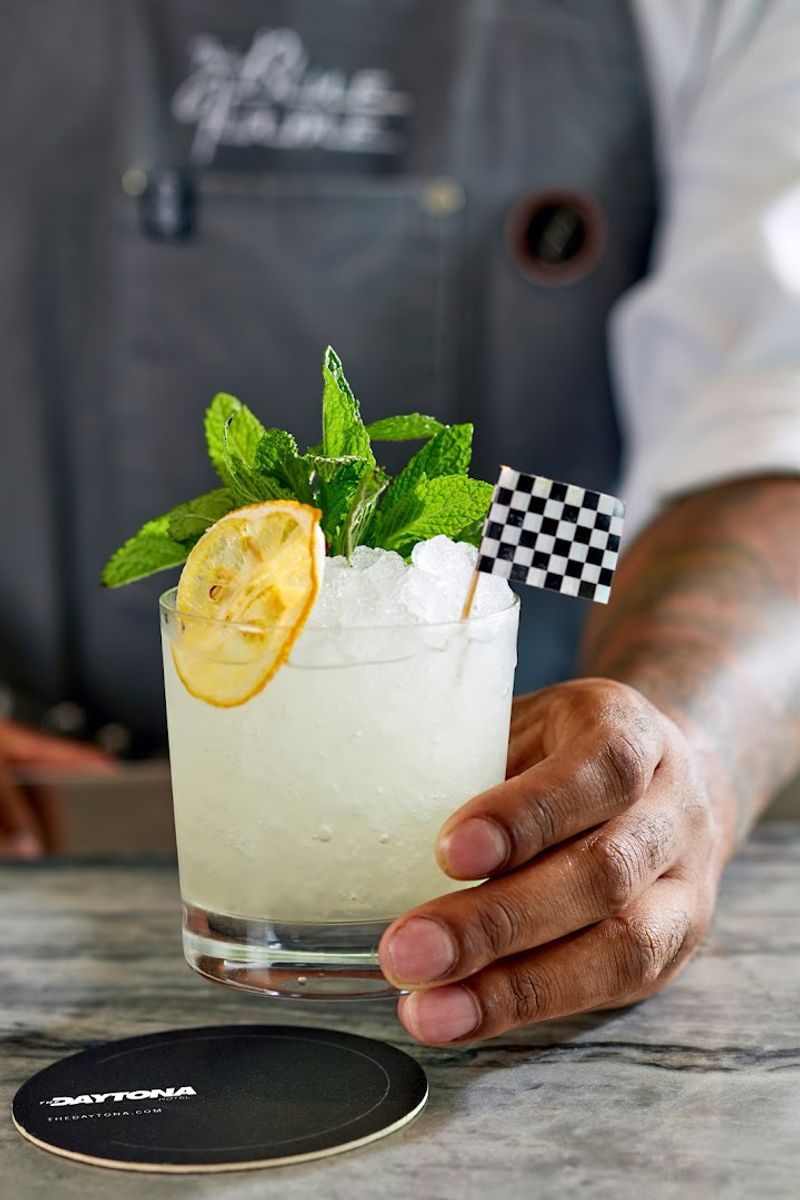 Service That Sets the Mood