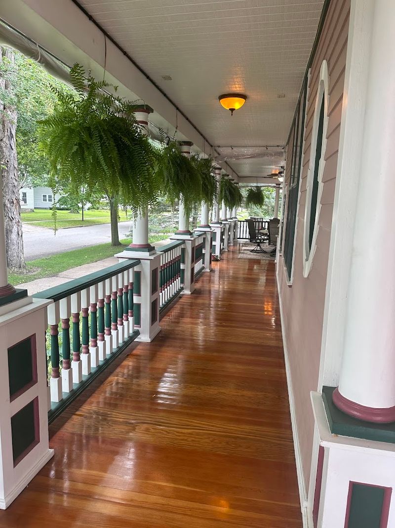 Small-Town Caro and the Neighborhood Worth Exploring