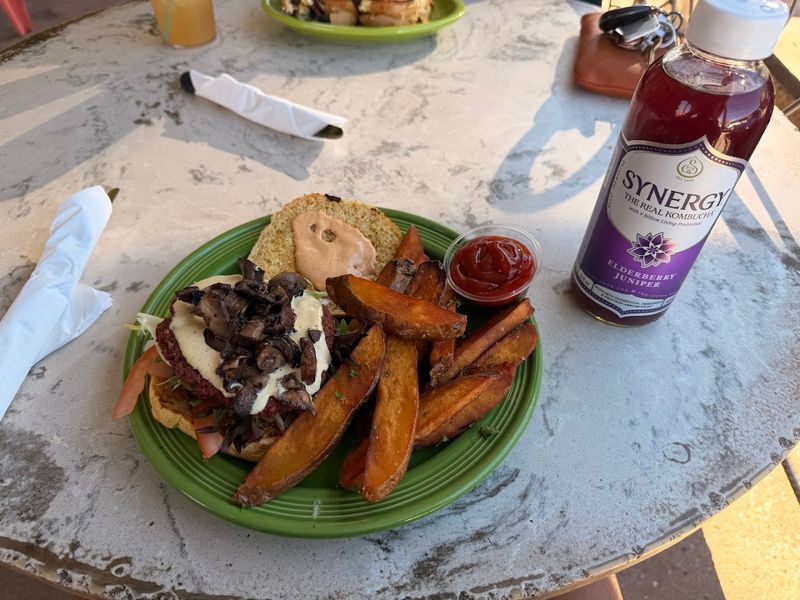 The Lunch Menu That Rounds Out the Day