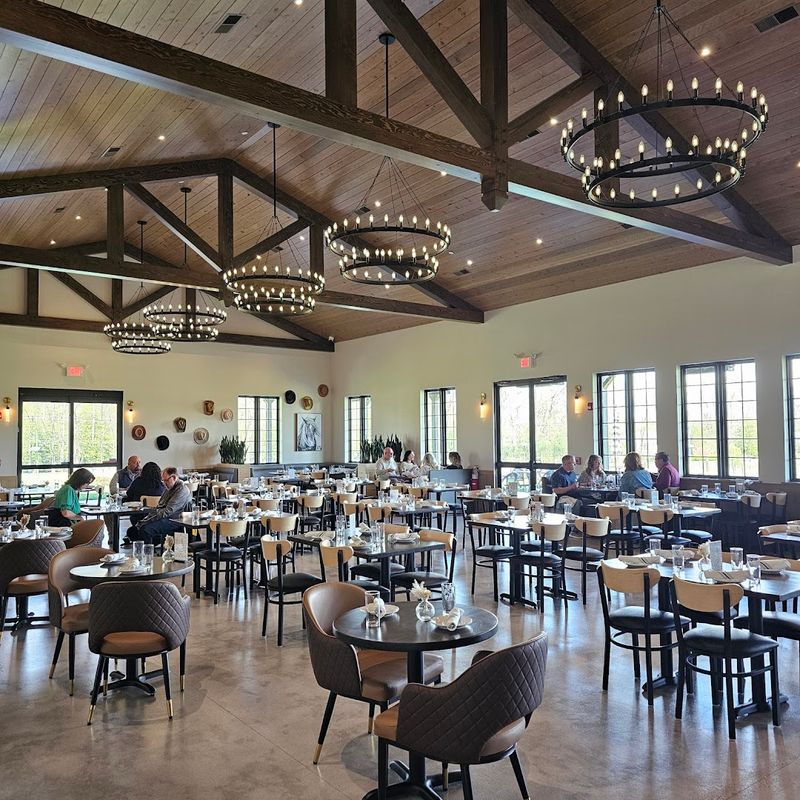 How Saddlehill Handles Large Groups and Celebrations