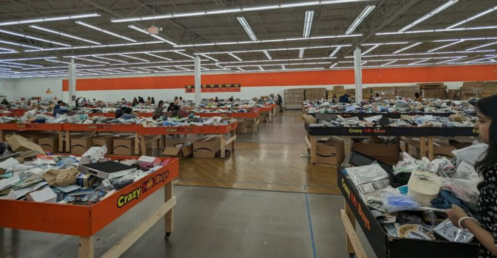The Enormous Bin Store In Florida Where You Can Fill A Whole Cart For $30