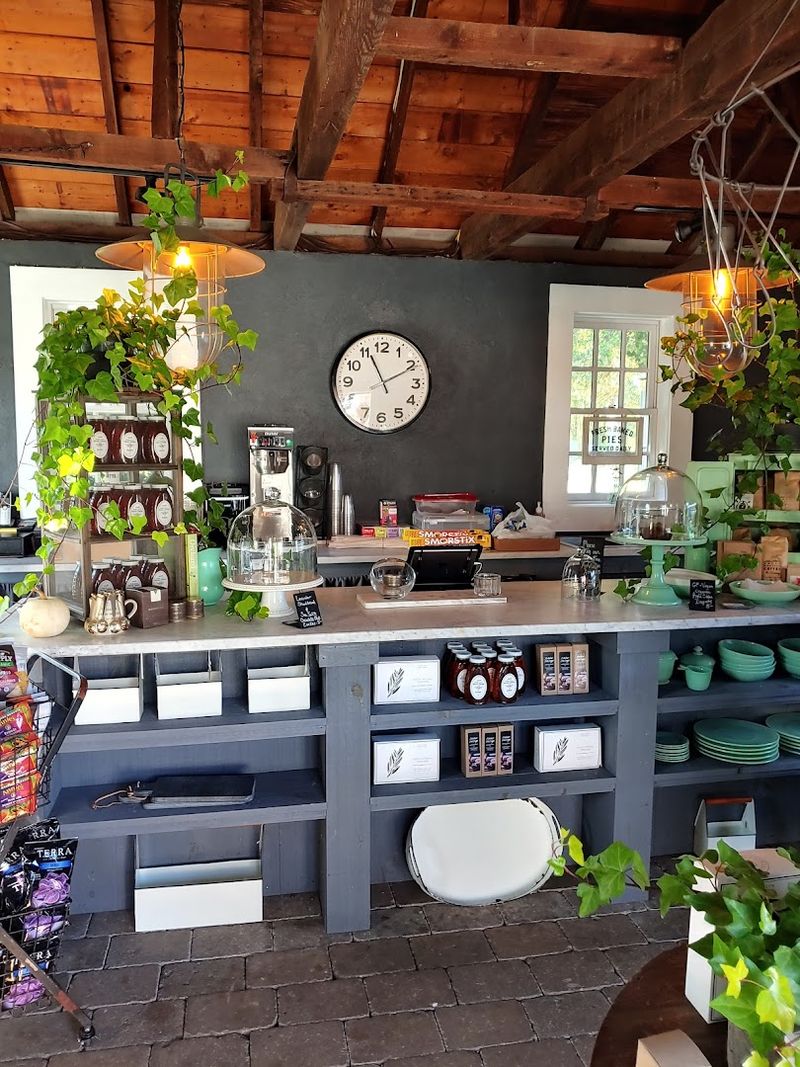 The Honey That Earns a One-Hour Drive