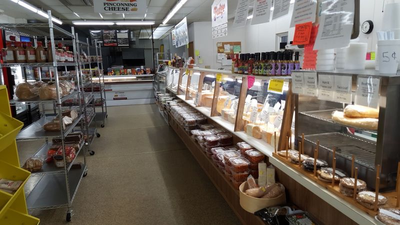 The Famous Pizza Loaf That Sparked a Decades-Long Debate