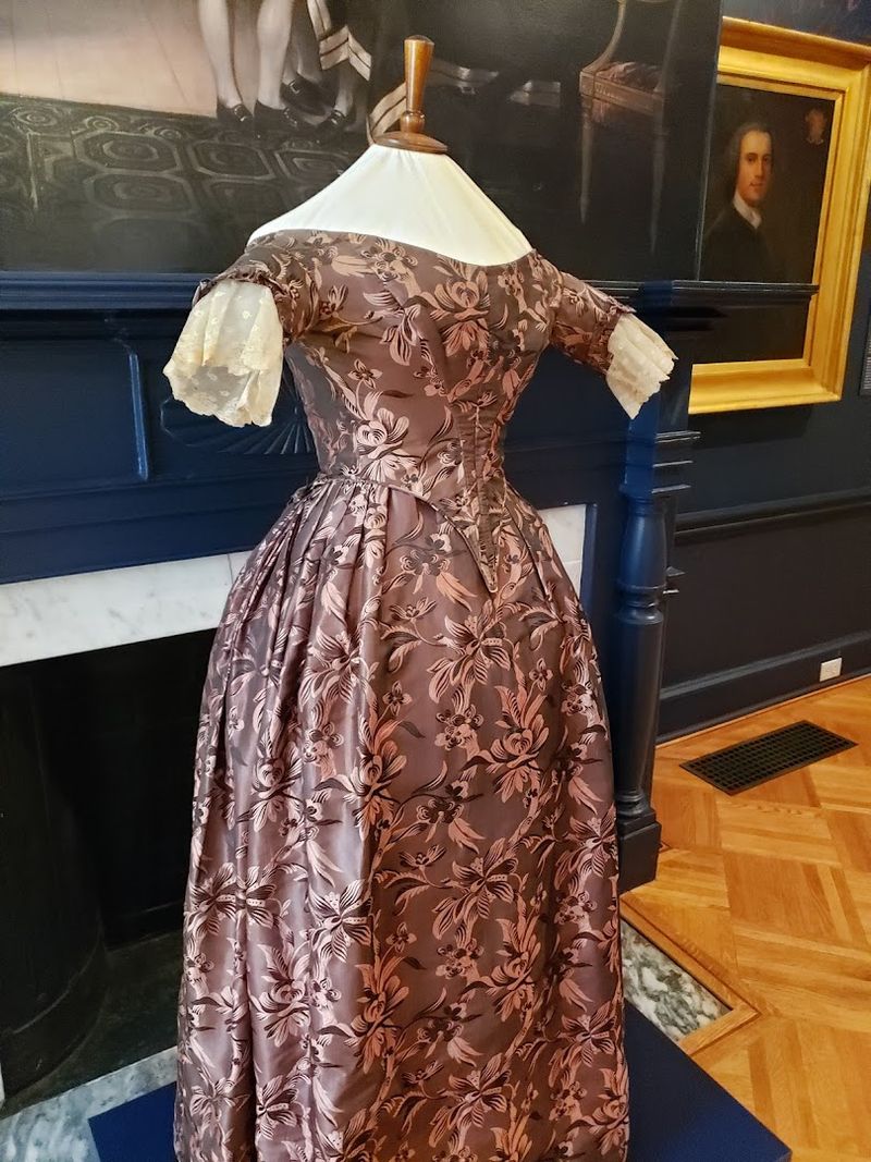 Rotating Exhibits That Keep Things Fresh