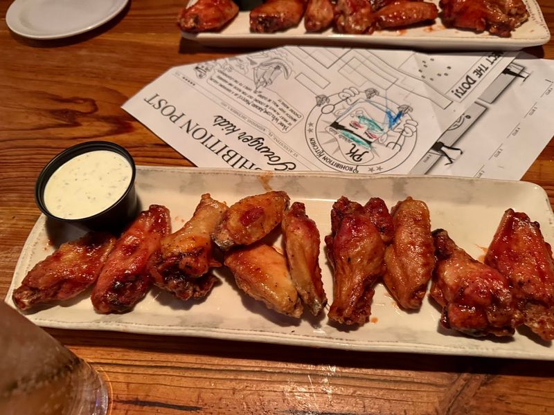 Crispy Wings That Hold Their Own