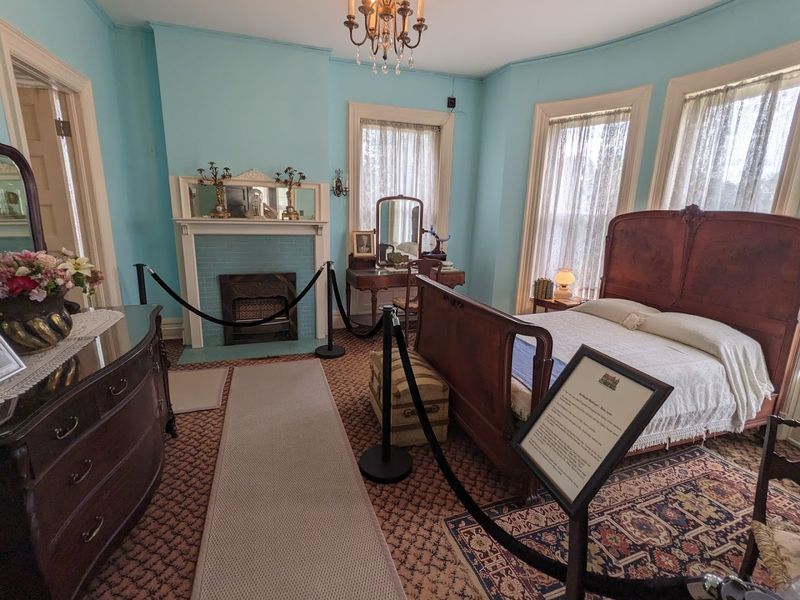 The Daughter's Floor and Its Unique Character