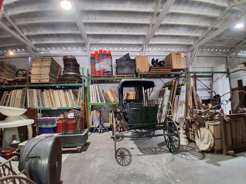 Reclaimed Lumber and Wood Slabs: A Woodworker's Paradise