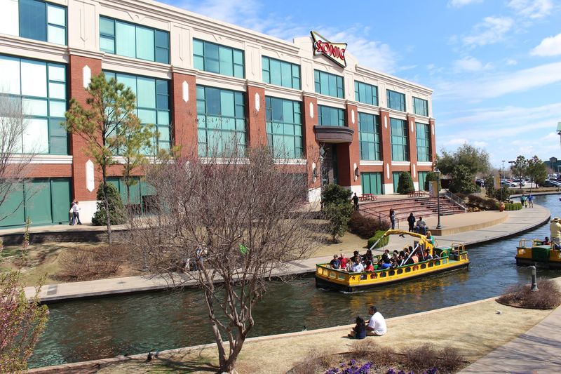 Water Taxis: The Coolest Way to See the Canal