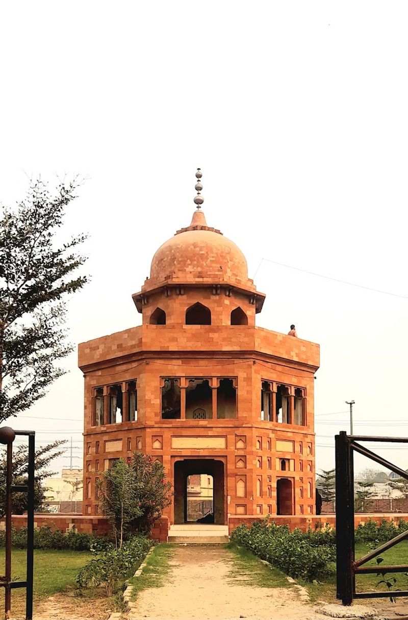 The Grand Trunk Road (South Asia)