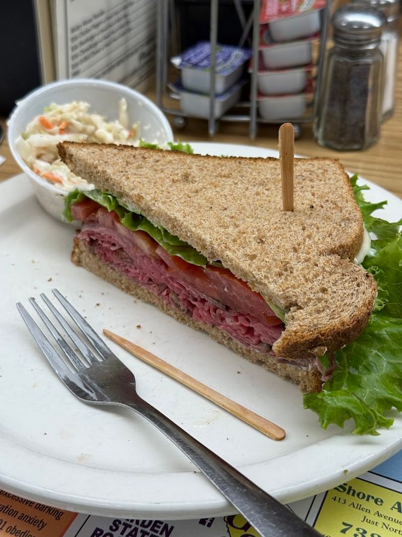 A Roast Beef Sandwich Worth Losing Track of Time Over