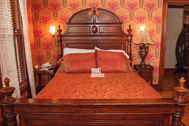 Victorian Decor Balanced With Modern Comfort