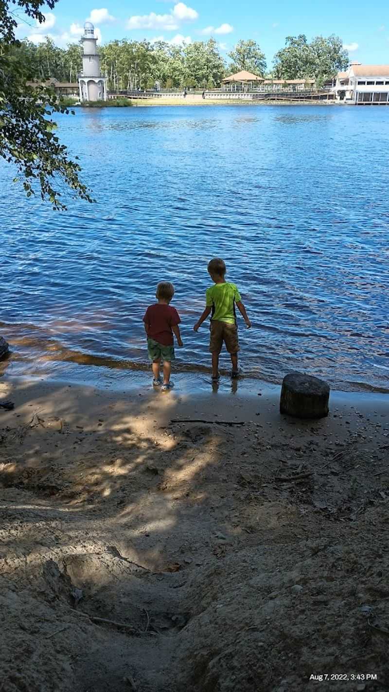 A Lake With Deep Roots in the Community