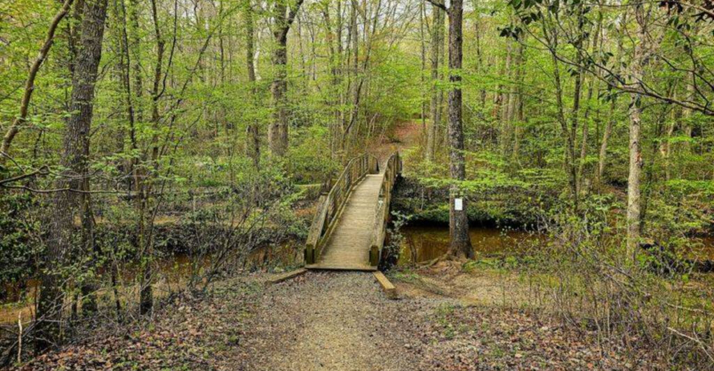 The Local Escape That Blends History, Hiking, and Riverfront Beauty