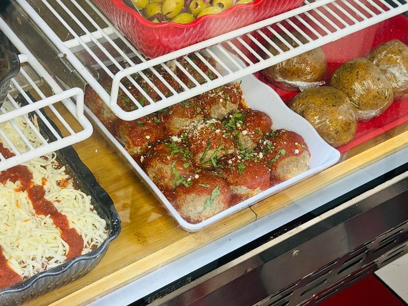 The Tomato Sauce That Locals Can't Stop Talking About