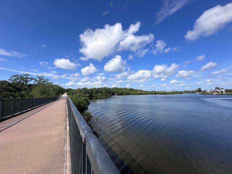 Connecting to the Venetian Waterway Park Trail Network