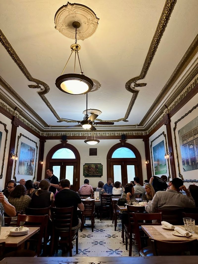 The Dining Room That Feels Like a Time Capsule