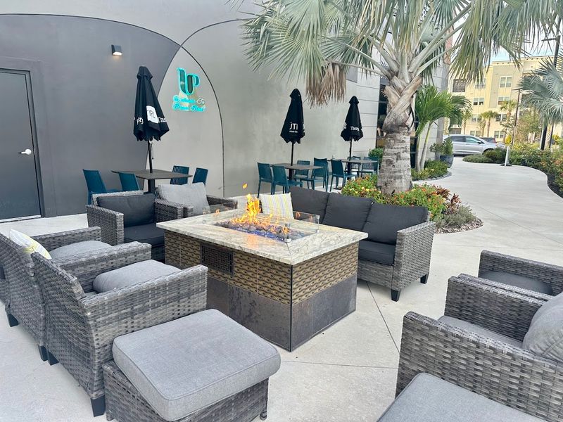 Live Music Nights That Elevate the Experience