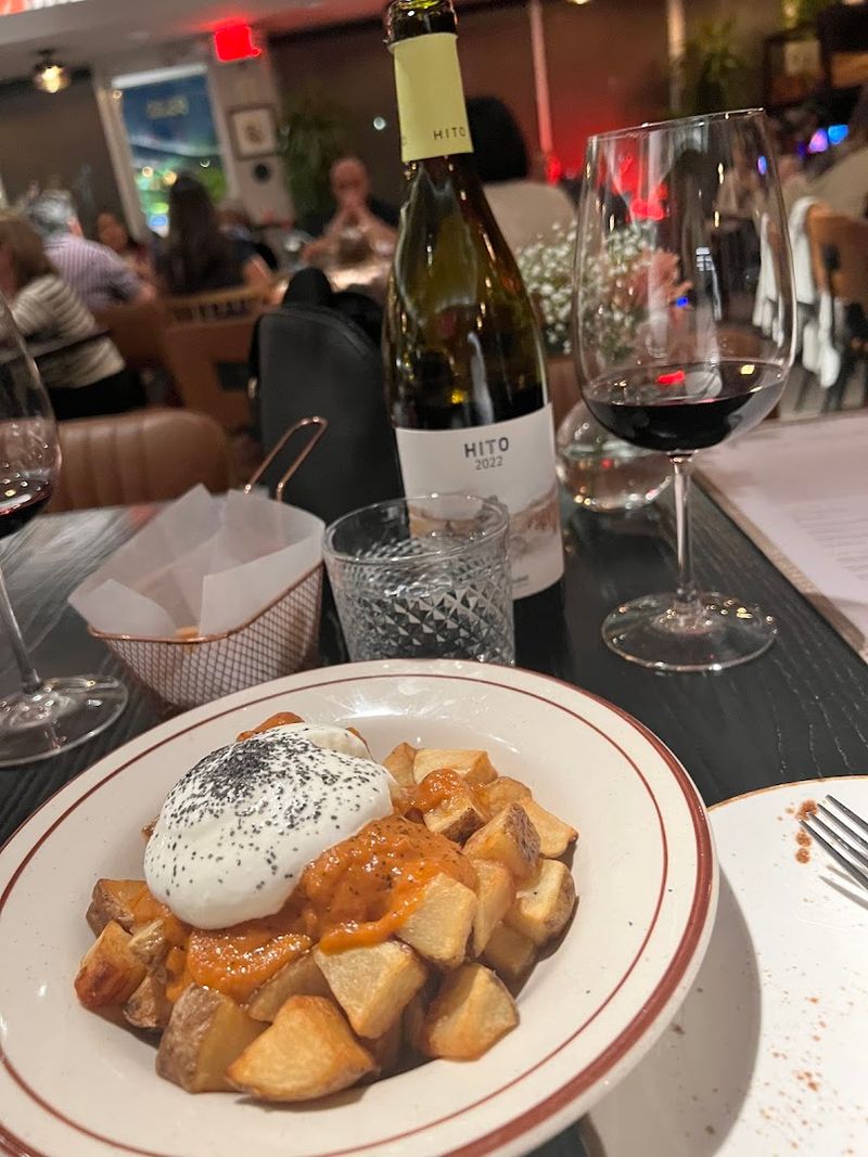 Happy Hour That Makes Weekday Visits a Ritual