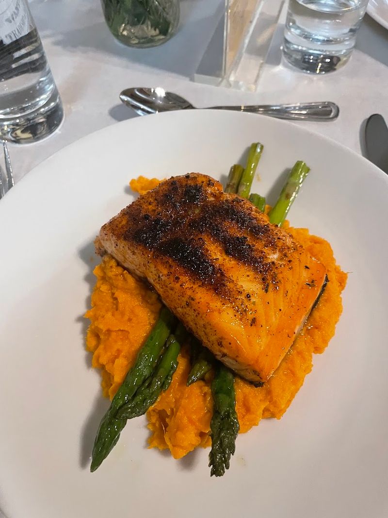 Farm-to-Table Food That Punches Well Above Its Weight