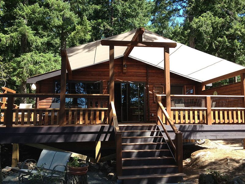 How Fake Vacation Rentals Leave Travelers With No Room and No Refund