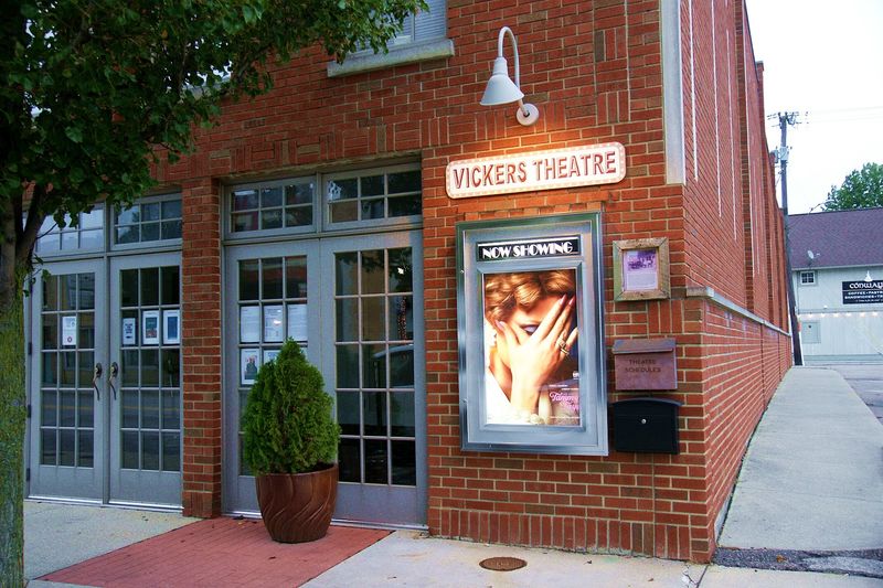 An Opera House That Refuses to Quit