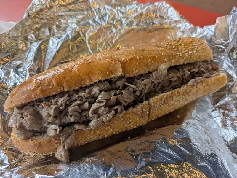 The Cheesesteak That Holds Its Own