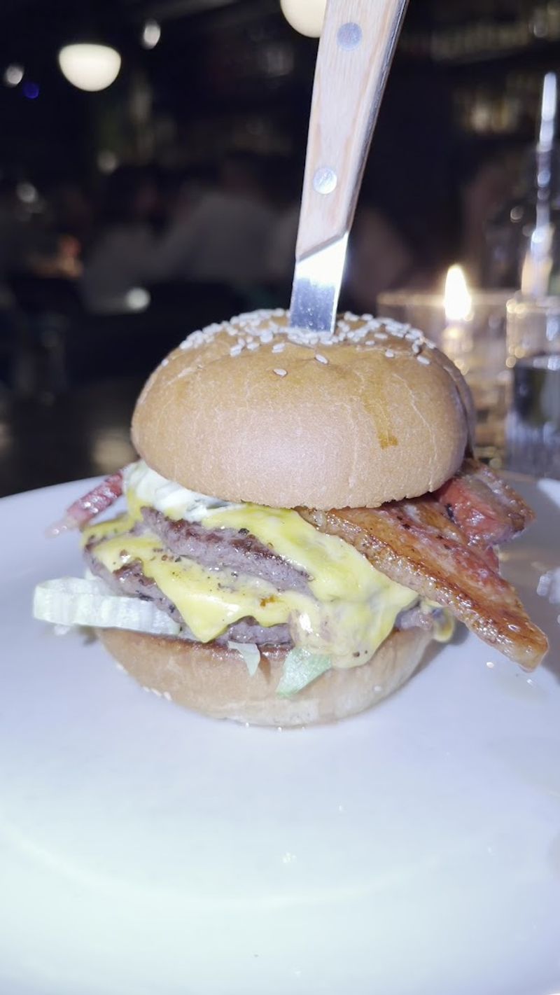 The Legendary Burger