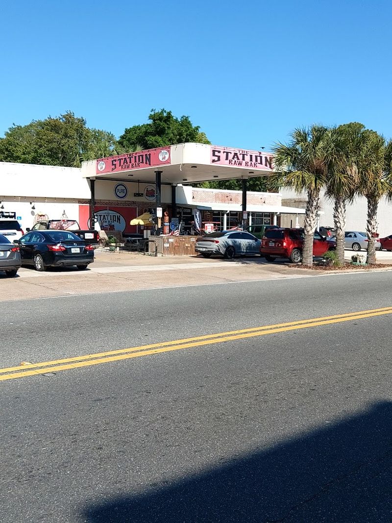 Apalachicola Itself: A Town Worth the Drive