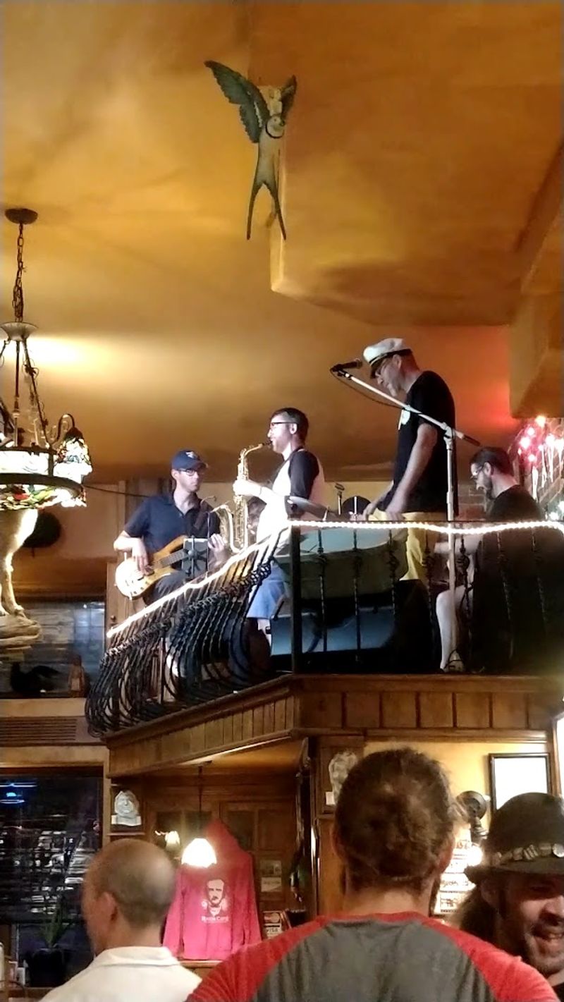 Live Music Nights That Transform the Space