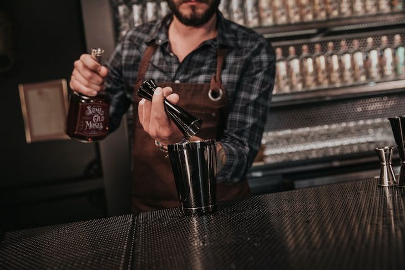 Live Music, Events, and Cocktail Classes at WanderFolk