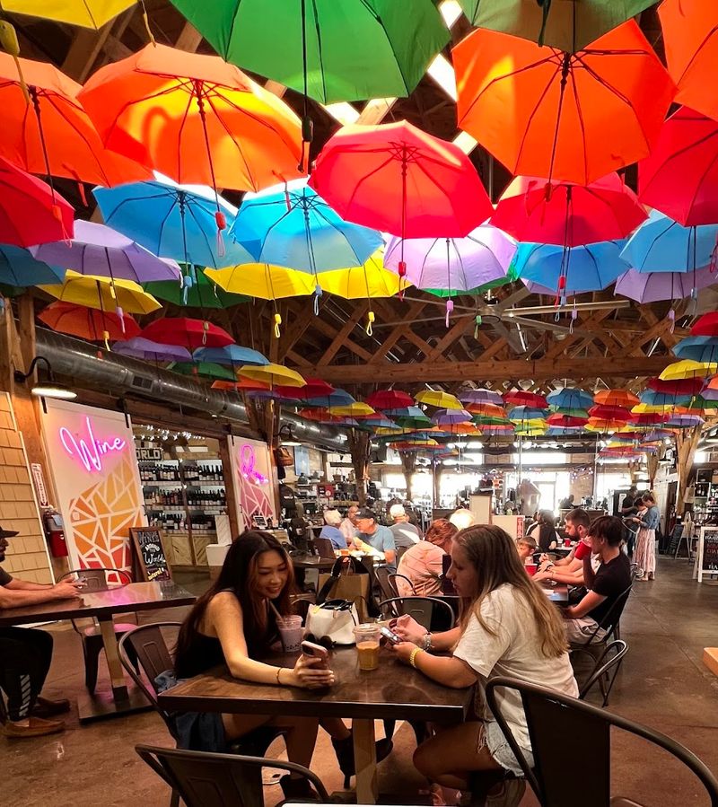 Atmosphere and Seating Inside The Market