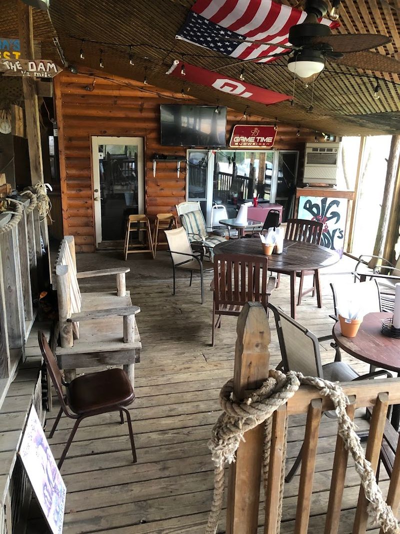 Why Big Daddy's Keeps Calling People Back to Lake Tenkiller