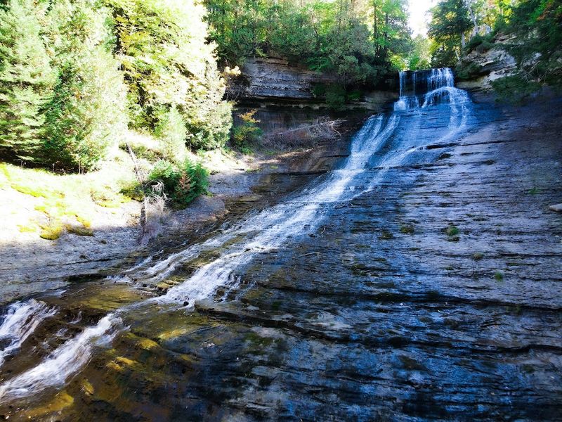 The Waterfall Itself: 100 Feet of Fan-Shaped Drama