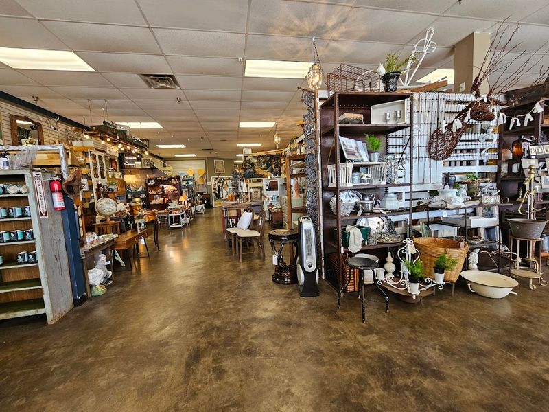 Hours, Days, and Planning Your Visit