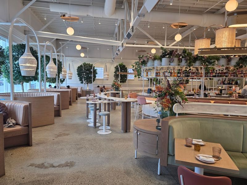 The Atmosphere Inside the Dining Room