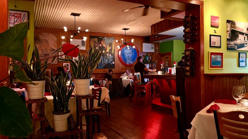 A Dining Room That Feels Romantic Without Trying Too Hard