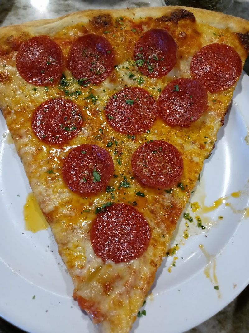 NYC-Style Pizza Done Right in Southwest Florida