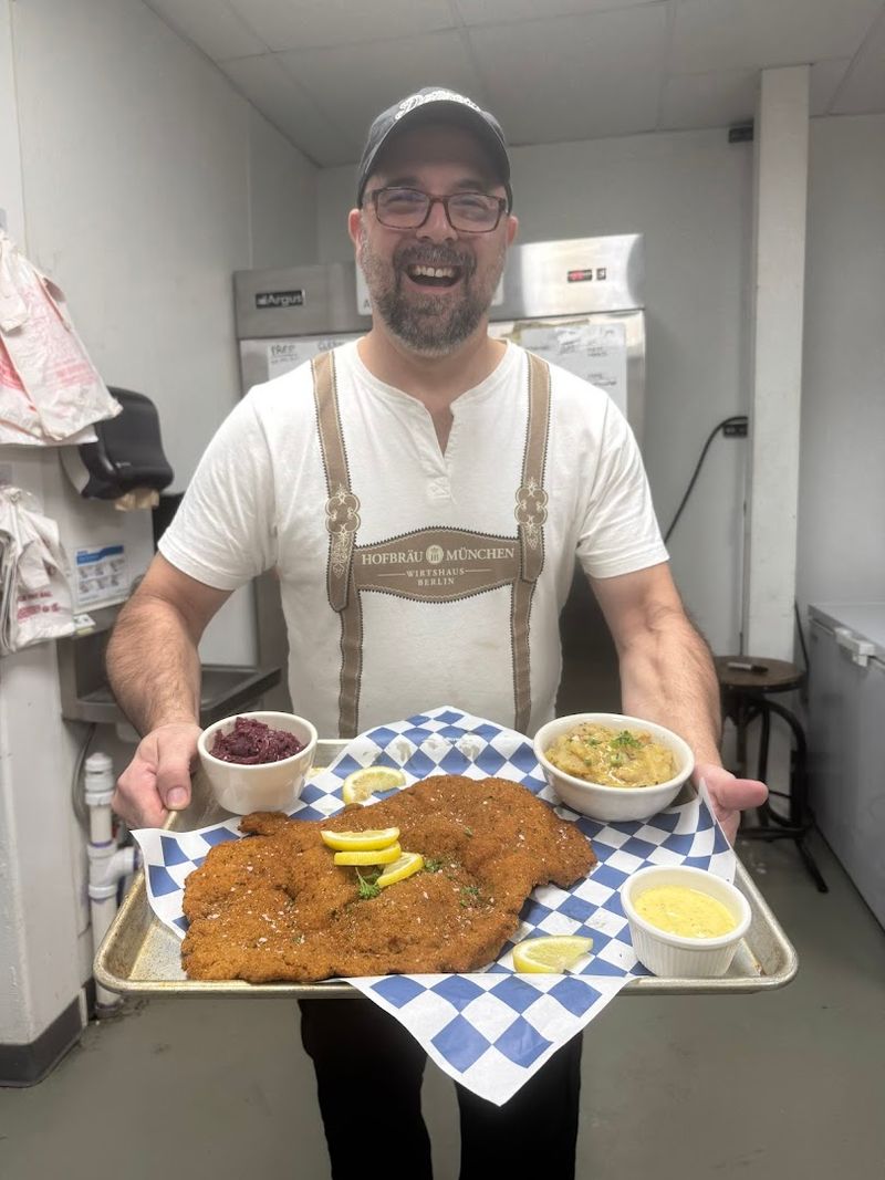 The Schnitzel That Keeps People Coming Back