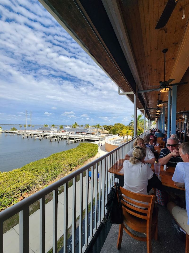 Harbor Views That Make Every Meal Better